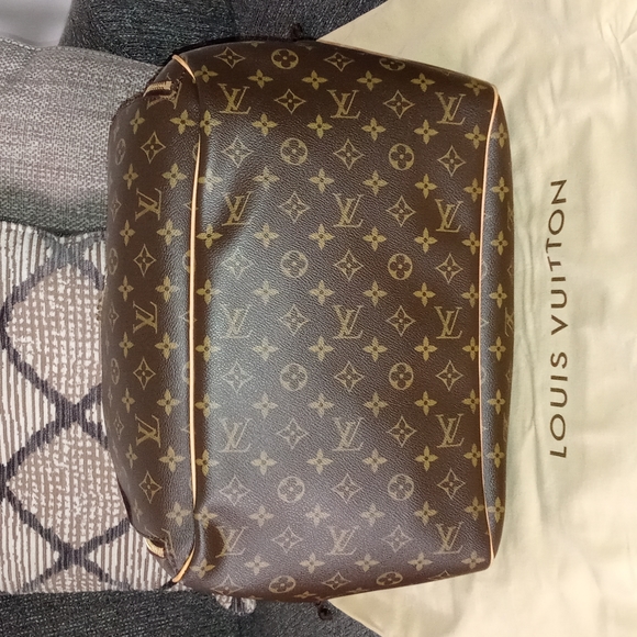 🔴SOLD🔴👜Louis Vuitton👜 - Monogram Canvas Evasion Travel Bag - Picture 6 of 16